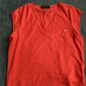 Red ivanka trump top no sleeves